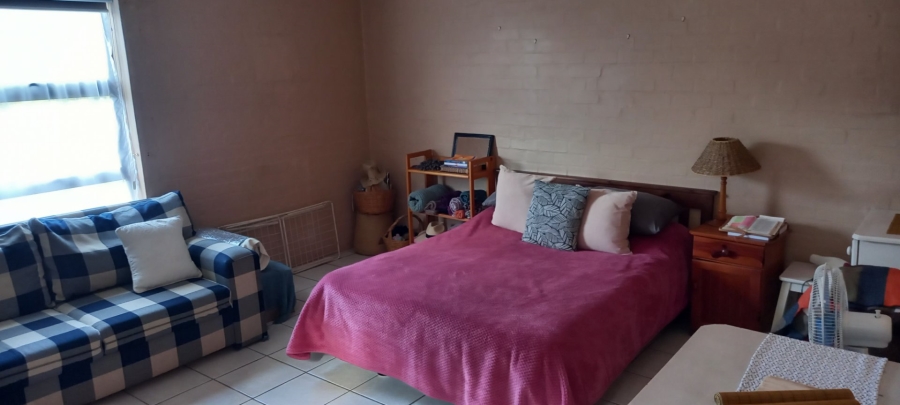 6 Bedroom Property for Sale in Bergsig Western Cape